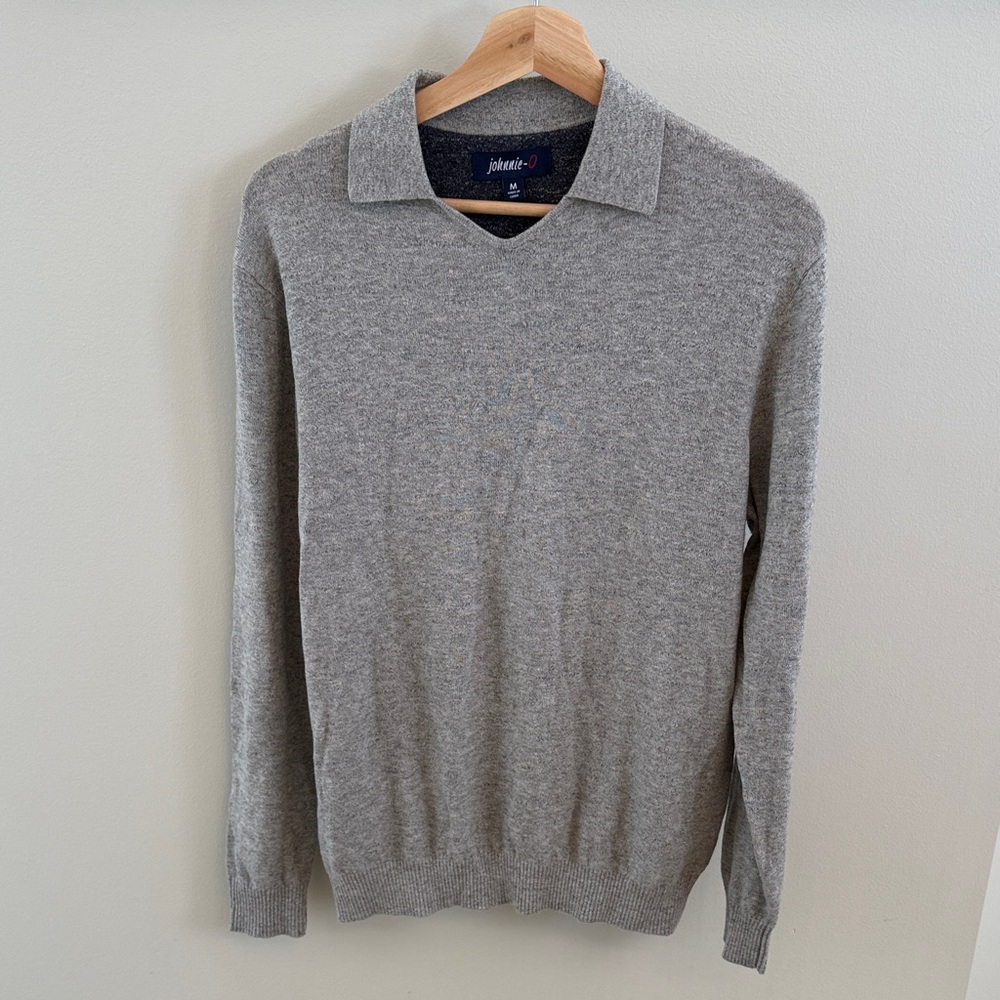 johnnie-O Men's V-Neck Sweater in Gray